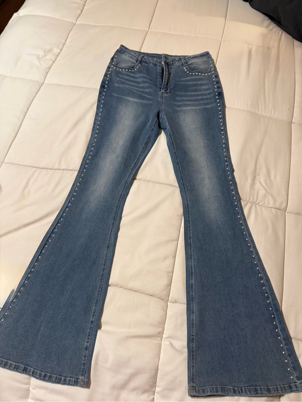 Women’s Saints and Hearts Blue Flared Jeans with Side Stud Detail 28” x 32” NWOT
